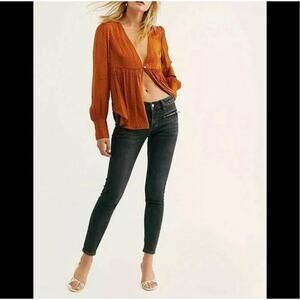 We the Free NWT Jet Black Zipper Skinny Jeans Size 32
